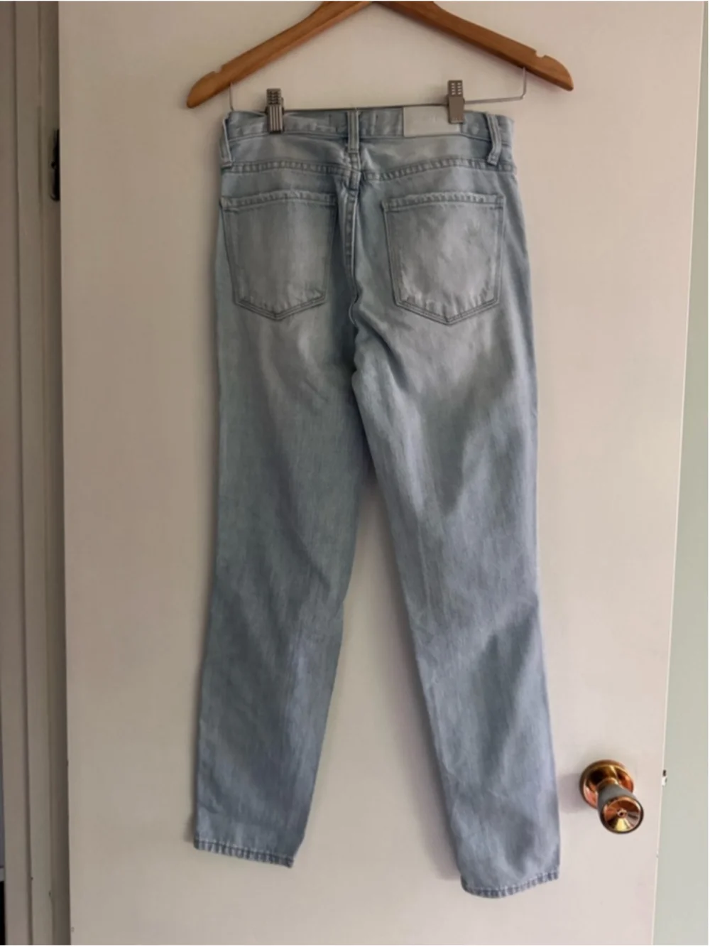 distressed light wash slim straight jeans size 24